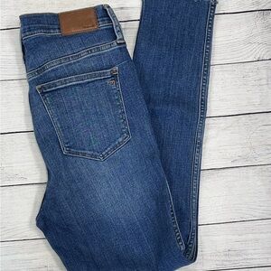 Women’s Madewell 10” Roadtripper jeans sz 26 (has couple flaws) selling cheap!